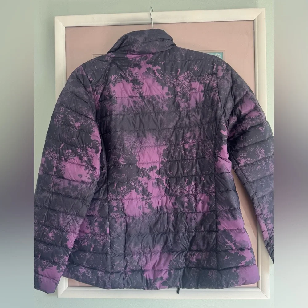 REI Women's Black and Purple Puffer Jacket - Picture 4 of 4